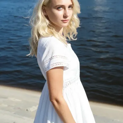 anya_wave